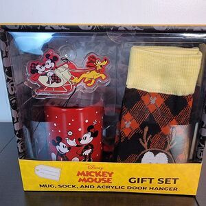 Disney Mickey Mouse Socks In a Coffee‎ Mug 12oz, Door Hanger, Gift Set New